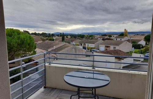 Villemoustaussou Apartment | Joli appartement,3min de Carcassonne, vue montagnes