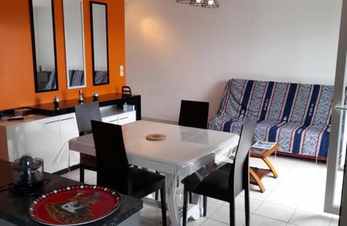 Villemoustaussou Apartment | Joli appartement,3min de Carcassonne, vue montagnes
