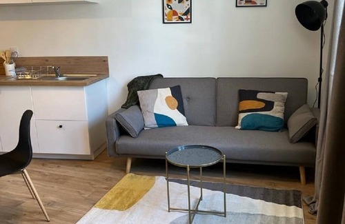 Hennebont Apartment | Joli Appartement T2, Plein Centre Ville D'hennebont , Parking Gratuit