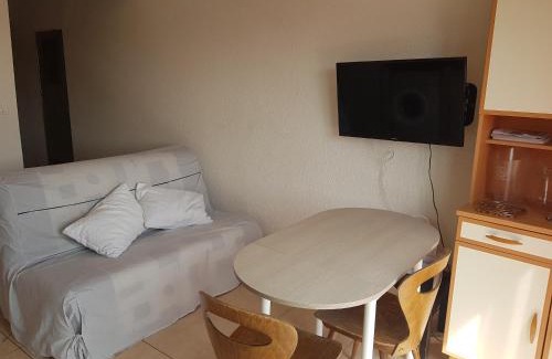 Roquebrun Apartment | Joli Appartement, terrasse plein sud