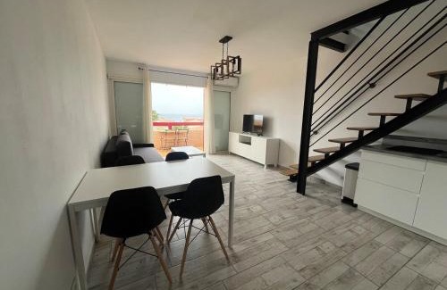 Le Brusc Apartment | Joli duplex T3 vue mer Le Brusc parking gratuit