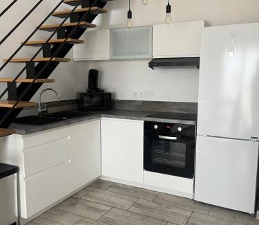 Le Brusc Apartment | Joli duplex T3 vue mer Le Brusc parking gratuit