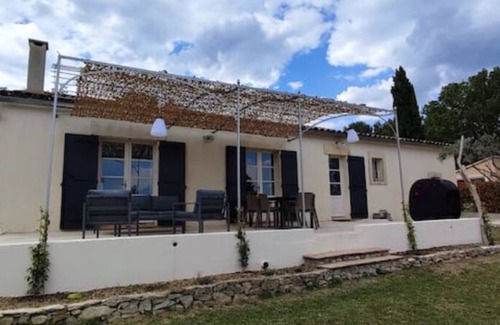Arpaillargues-et-Aureillac Villa | Jolie Villa Provençale Poche D'uzes