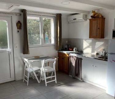 Saint-Maximin-la-Sainte-Baume Apartment | JOLI STUDIO INDEPENDANT 20m² AVEC JARDIN
