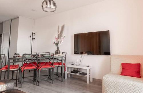 Castanet-Tolosan Apartment | Joli loft équipé, tennis, piscine