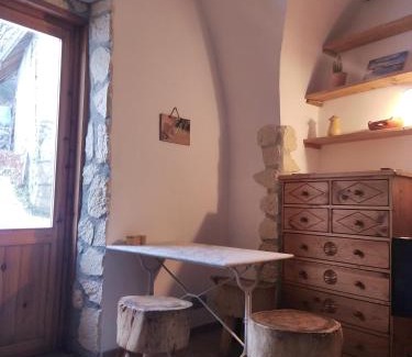 Seyne Apartment | Joli petit appartement Montagne#SKI#LAC#NETFLIX#