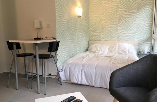 Le Bourget-du-Lac Apartment | Joli petit studio au bord du lac