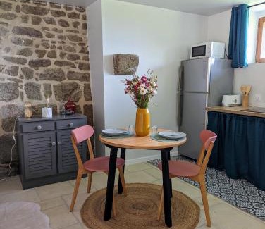 Lassay-les-Chateaux Apartment | Joli studio à la campagne