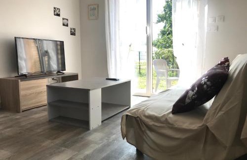 Bassens Apartment | Joli Studio au calme