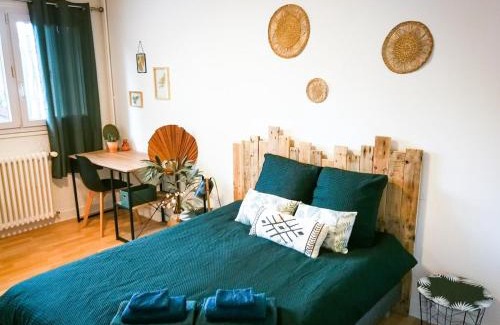 Limoges Apartment | JOLI STUDIO AVEC PARKING ET NETFLIX - Proche du palais des exposition, du stade de Beaublanc et du Zenith