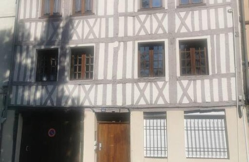 Quartier Saint-Marc - Croix de Pierre - Saint-Nicaise Apartment | Joli Studio ✧ Centre historique