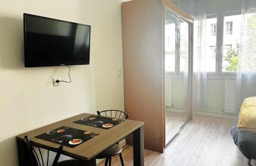 Saint-Claude Apartment | Joli studio hypercentral
