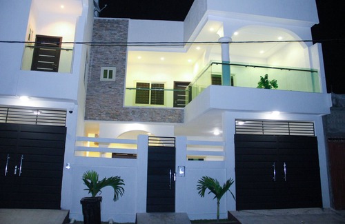 Agblangandan Apartment | Joli Studio Lumineux Avec Balcon