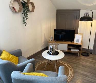 Aix-les-Bains Apartment | Joli T1 3* rénové mars 2022 proche lac et ville