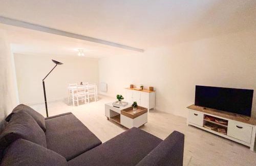 Belleme Apartment | Joli T2 avec wifi et Netflix proche du golf