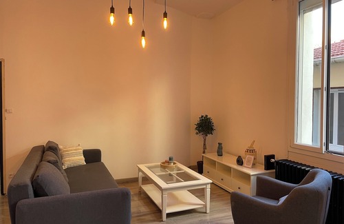 Meze Apartment | Joli T2 Dans le Centre de Mèze