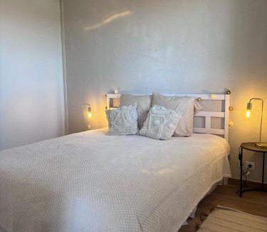 Barriere de Paris Apartment | Joli T2 Métro la vache
