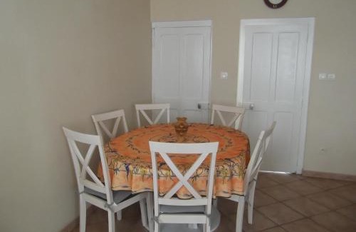 Selles-sur-Cher House | JOLIE MAISON ANCIENNE RENOVEE PRES DU ZOO BEAUVAL TOUT CONFORT