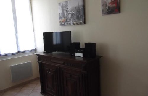 Selles-sur-Cher House | JOLIE MAISON ANCIENNE RENOVEE PRES DU ZOO BEAUVAL TOUT CONFORT