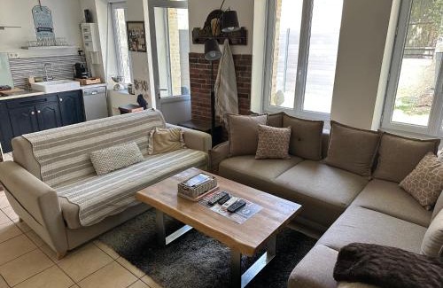 Briare Apartment | JOLIE MAISON AVEC JARDIN PRIVE DANS LE CENTRE VILLE DE BRIARE