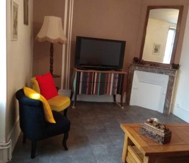 Accolay Apartment | Jolie maison de Potier