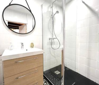 Vitry-sur-Seine Apartment | Jolie Mini Maison Lovely Tiny House