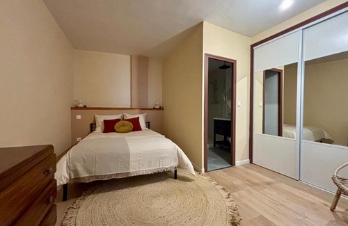 La Real Apartment | Jolie T2 Quartier St Jean Proche place République