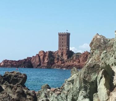 Frejus Villa | Jolie villa Lalou Côte d'Azur trois chambres