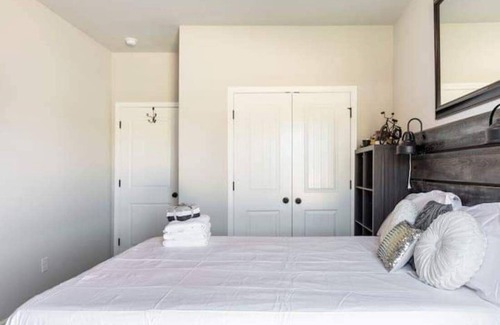 Irondale Apartment | Jonesboro Private 1 Bed & Bath Suite 30 days +