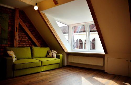 Old Town Apartment | Jono Apartment