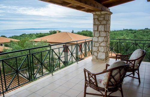 Akrotiri Villa | Jootiq Villas