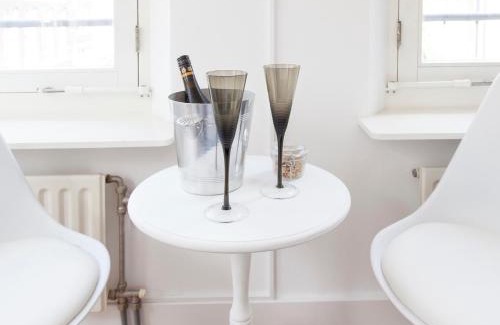 Jordaan Bed & Breakfast | Jordaan Suite bed and bubbles