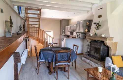 Asquins House | Josette