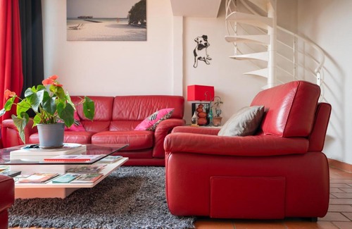 Caux Apartment | Joshroom