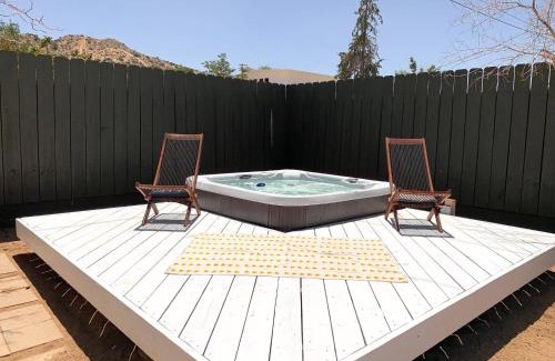 Yucca Valley House | Joshua Tree - Under the Stars-Pool, Spa & Fire pit