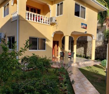 Mare Anglaise Apartment | Josies Cottage