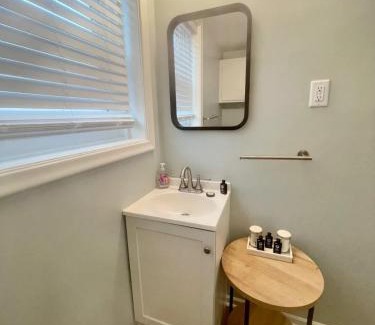 Joslyn Castle Apartment | Joslyn Studio Perfect for 1-2