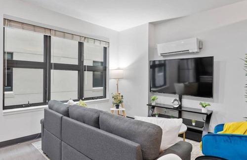 Westown Apartment | Journal Commons 330 · Executive Suite 1BR The Heart of Milwaukee