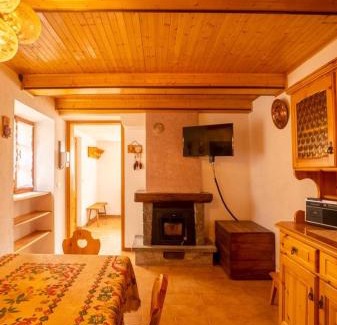 Viceno Ski Chalet | Joy House