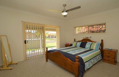 Yamba House | Joycewin close to Crystal Waters Boat Ramp