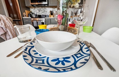 Fort Worth Apartment | Joyful 1BD: Pleasant, Warm & Close to the Action!