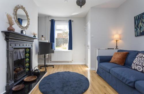 Carrickfergus House | Joymount Cottage, Carrickfergus - 2 bedroom