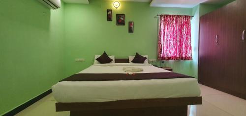 Peelamedu Hotel | JR Guest Home