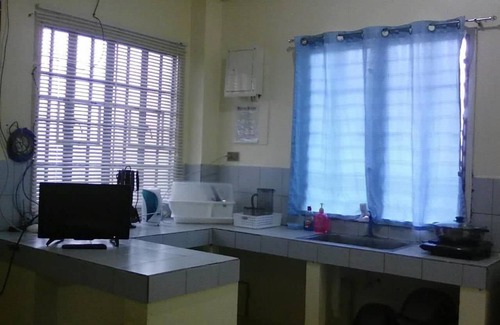 Legazpi Apartment | JS3 Studio Apartments - Adults Only
