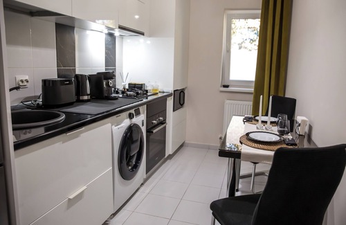 Sector 3 Apartment | JSN House - Private Parking & Premium Services
