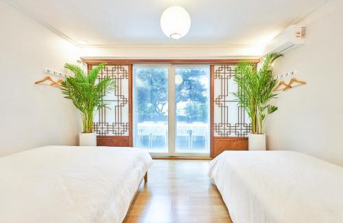 Jongno House | Jt Tailored Service Home Near Hyehwa Station