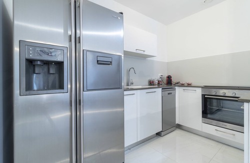 Nachlaot Apartment | JTower - Isrentals