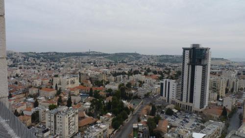Nachlaot Apartment | JTower Royal Suites - The Penthouse - Alefimmoed