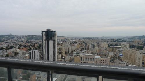 Nachlaot Apartment | JTower Royal Suites - The Penthouse - Alefimmoed