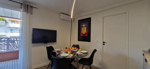 Antibes Apartment | Juan 4 prs, clim, 300m plage, piscine, parking
